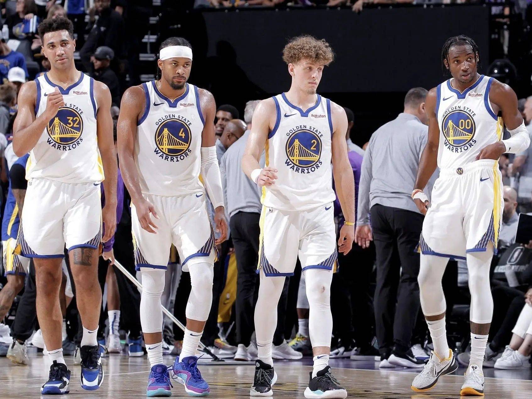 对阵世界前 对阵世界前